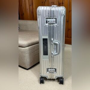 Rimowa Topas ALUMINUM 32" MULITWHEEL ELECTRONIC TAG 92477005000563717
